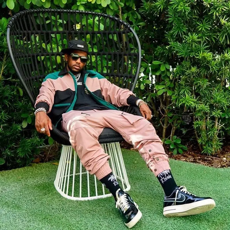 Fabolous outfit in Thomas Lane, 2021