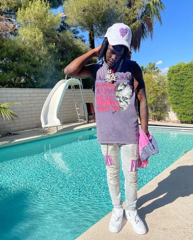 2KBABY outfit in Valabasas, Homme + Femme, and Nike, 2022