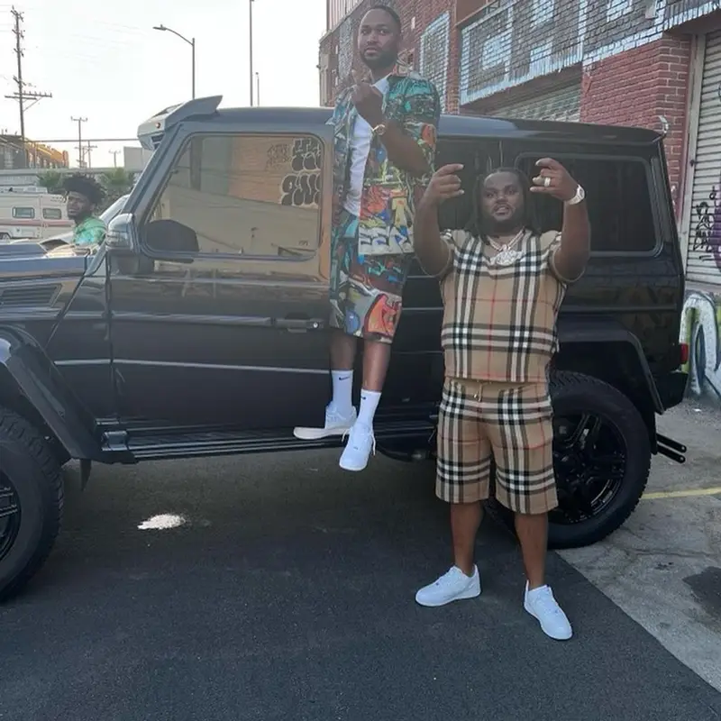 Tee Grizzley outfit in Burberry and Nike, 2022