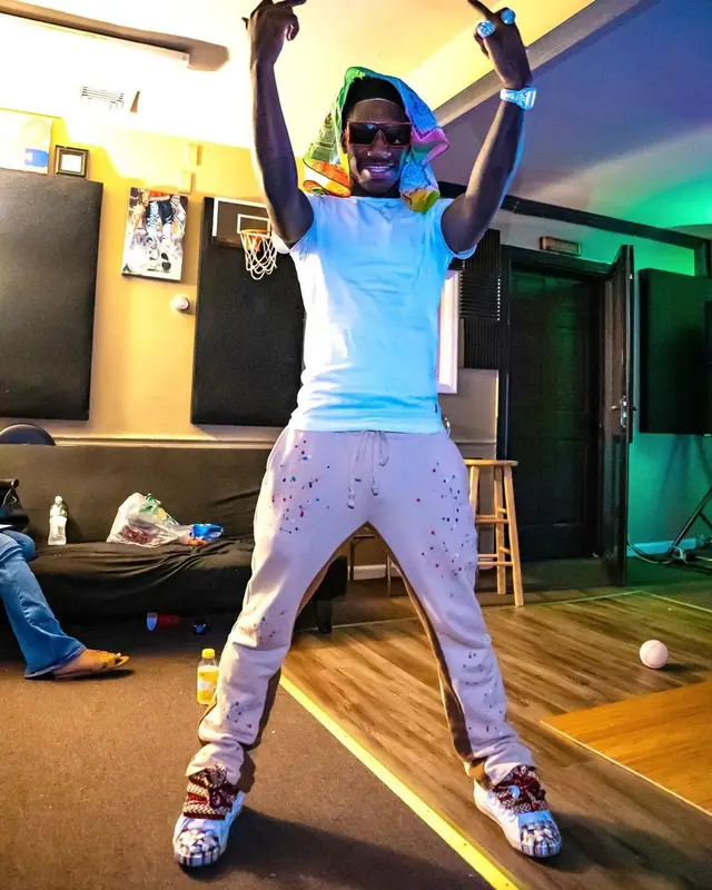 2Rare outfit in Polo Ralph Lauren, Lanvin, and Louis Vuitton, 2022