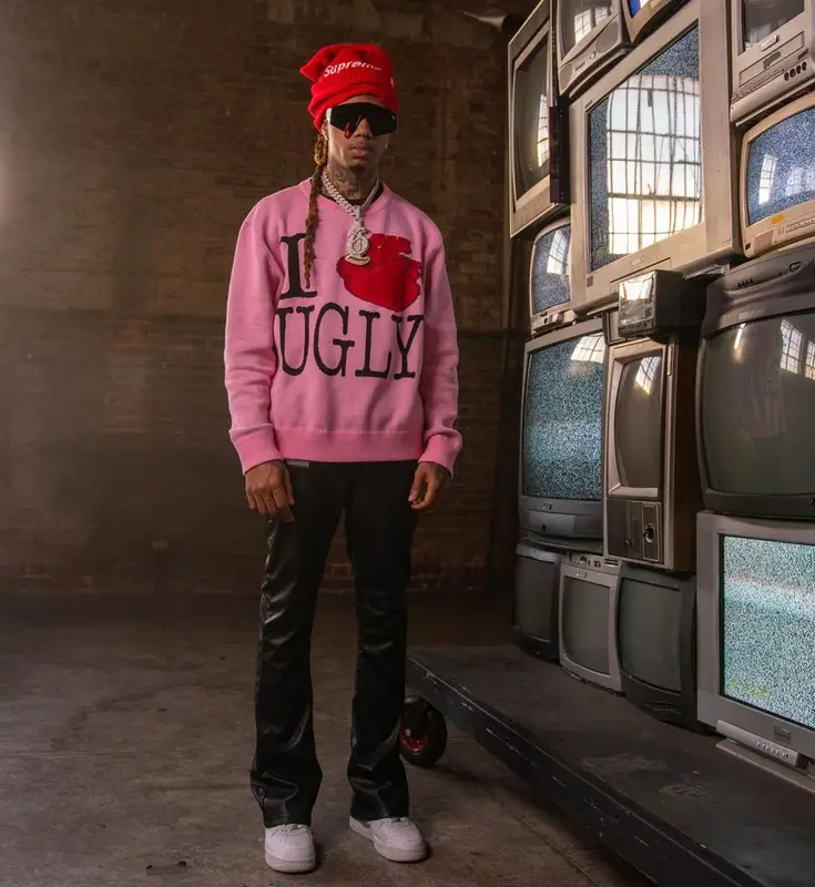Backend Foreign outfit in Gucci, Supreme, and New Era, 2022