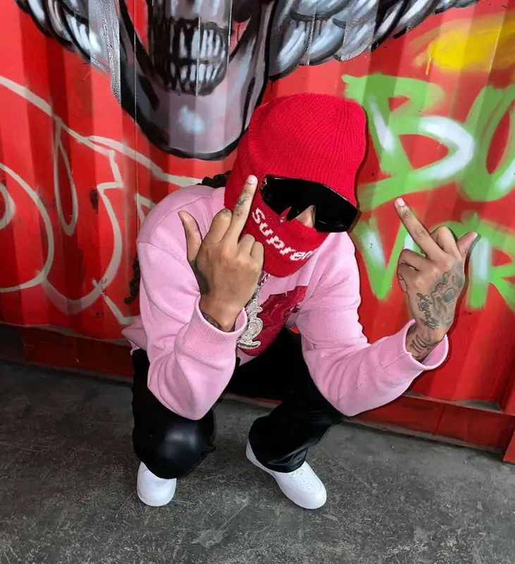 Backend Foreign outfit in Gucci, Supreme, and New Era, 2022