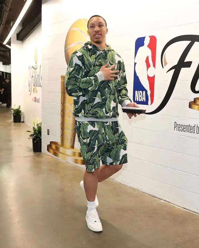 Grant Williams outfit in Twenty, 2022