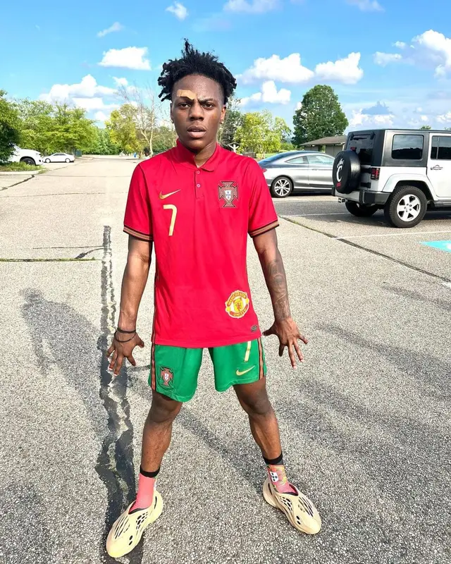 IShowSpeed outfit in Nike, Adidas, and No Name, 2022