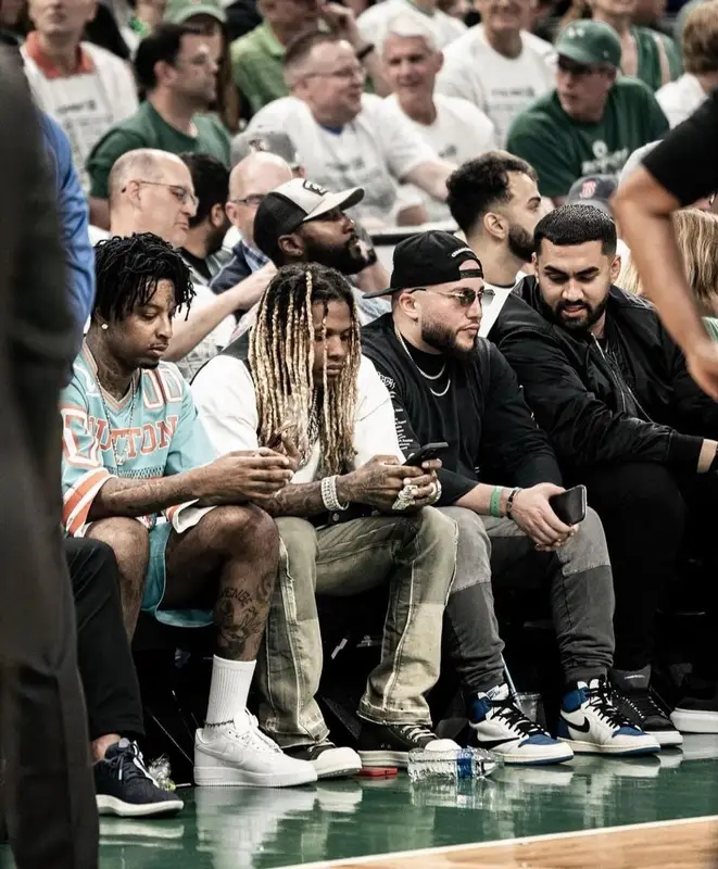 21 Savage outfit in Louis Vuitton and Nike, 2022