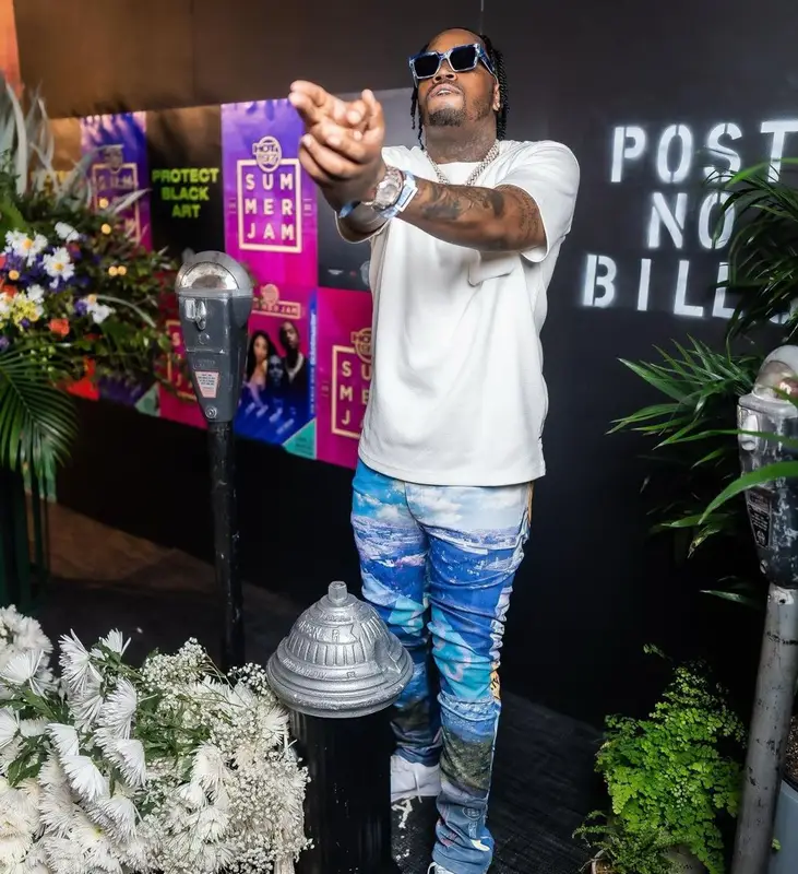 Fivio Foreign outfit in Bullion, Nike, and Louis Vuitton, 2022