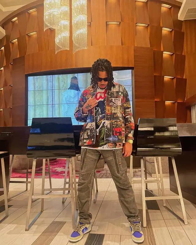 1800Tommy outfit in Supreme, 2022