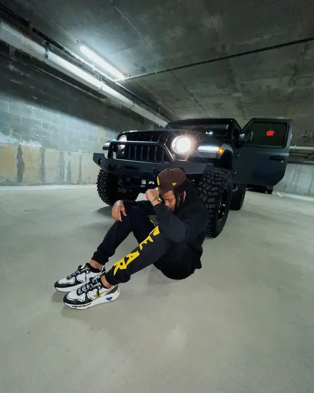 1800Tommy outfit in 23Enterprise and New Era, 2022