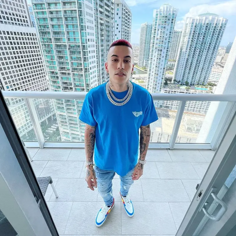 Sfera Ebbasta outfit in Jacquemus, Amiri, and Nike, 2022