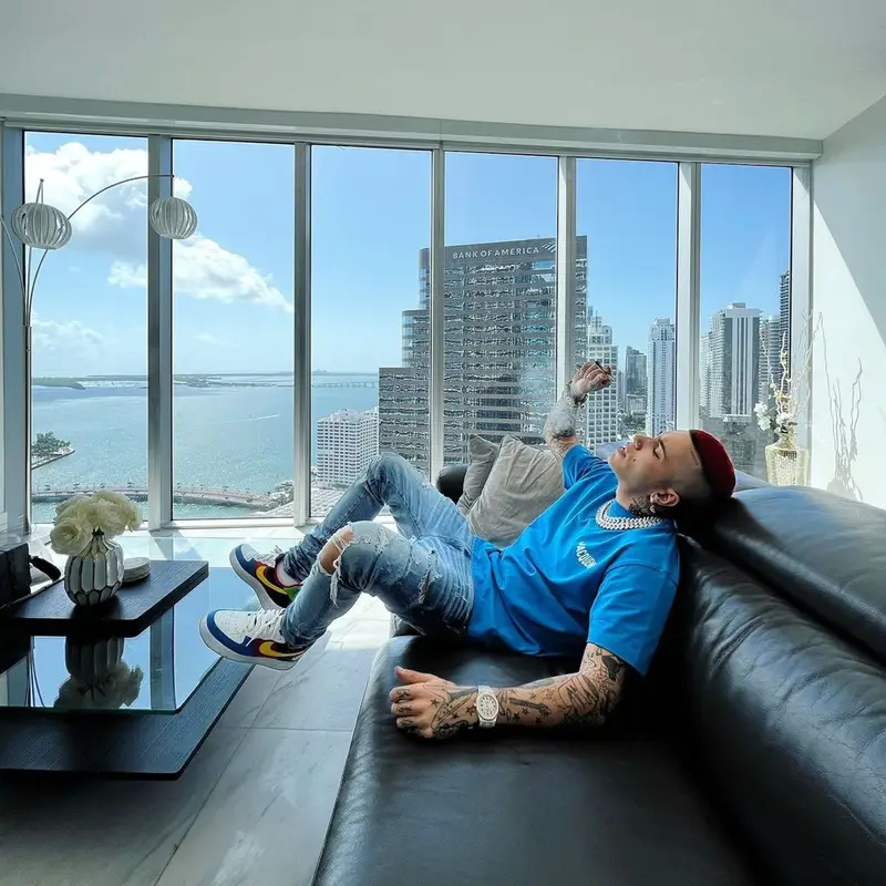 Sfera Ebbasta outfit in Jacquemus, Amiri, and Nike, 2022