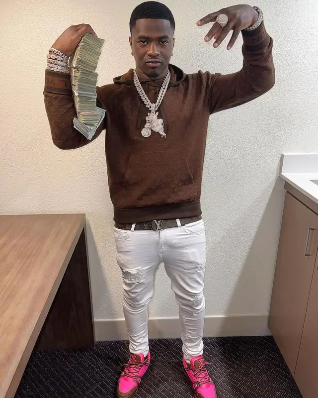 Bankroll Freddie outfit in Louis Vuitton, 2022