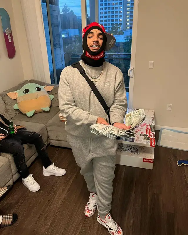 Fenix Flexin outfit in Nike, New Era, and Supreme, 2022