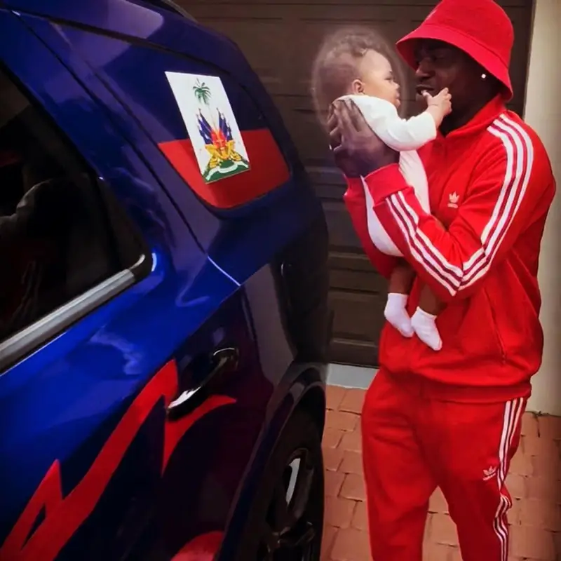 Kodak Black outfit in Adidas and Kangol, 2022