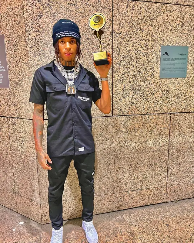 NLE Choppa outfit in Keep Chasing Clothing Co, Nike, and Pleasures, 2022
