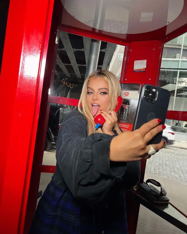 Bebe Rexha outfit in Balenciaga, 2022