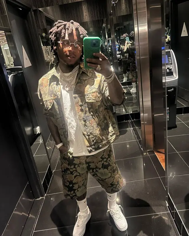 Jacquees outfit in Etro and Nike, 2022