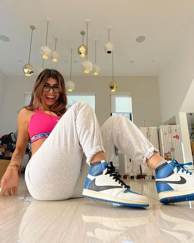 Mia Khalifa outfit in Off-White, Nike, and Travis Scott Merch, 2021