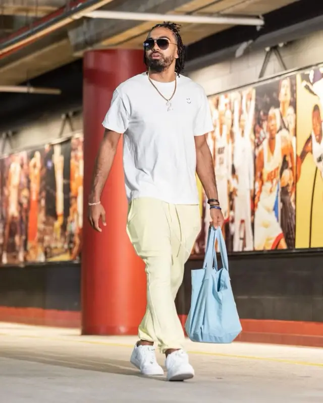 Gabe Nnamdi Vincent outfit in Twenty, 2022