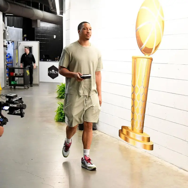 Grant Williams outfit in Twenty, 2022