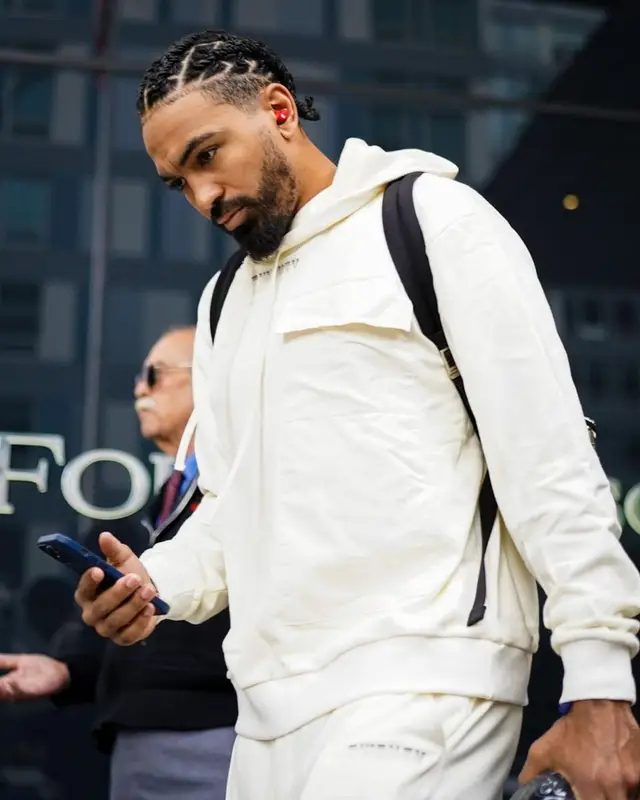 Gabe Nnamdi Vincent outfit in Twenty, 2022