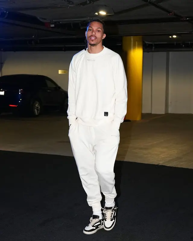 Damion Lee outfit in Twenty, 2022