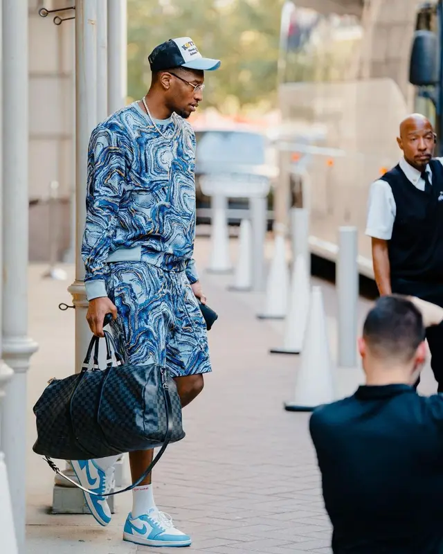Torrey Craig outfit in Twenty, 2022