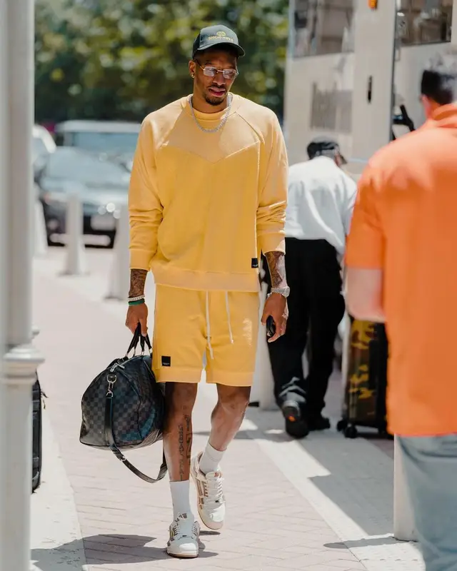 Torrey Craig outfit in Twenty, 2022