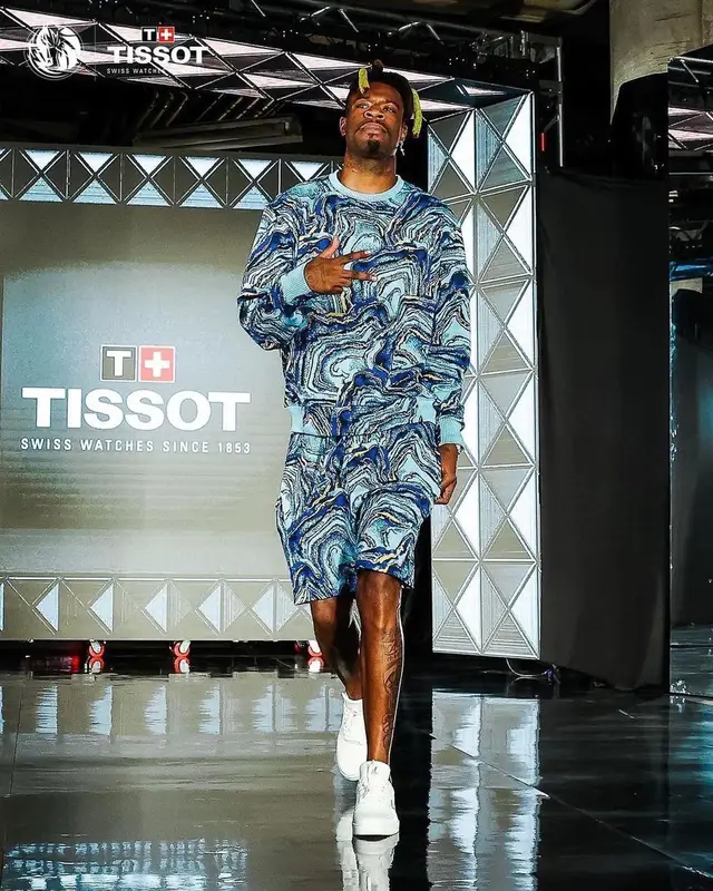 Reggie Bullock outfit in Twenty, 2022