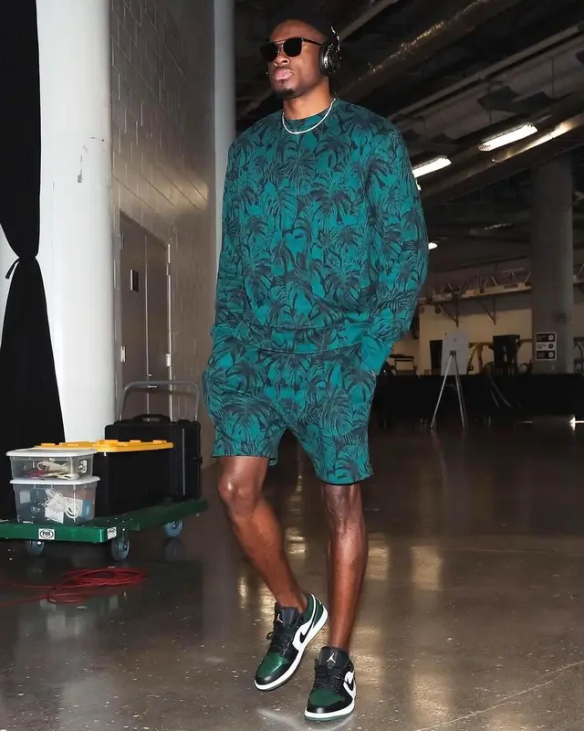 Thanasis Antetokounmpo outfit in Twenty, 2022