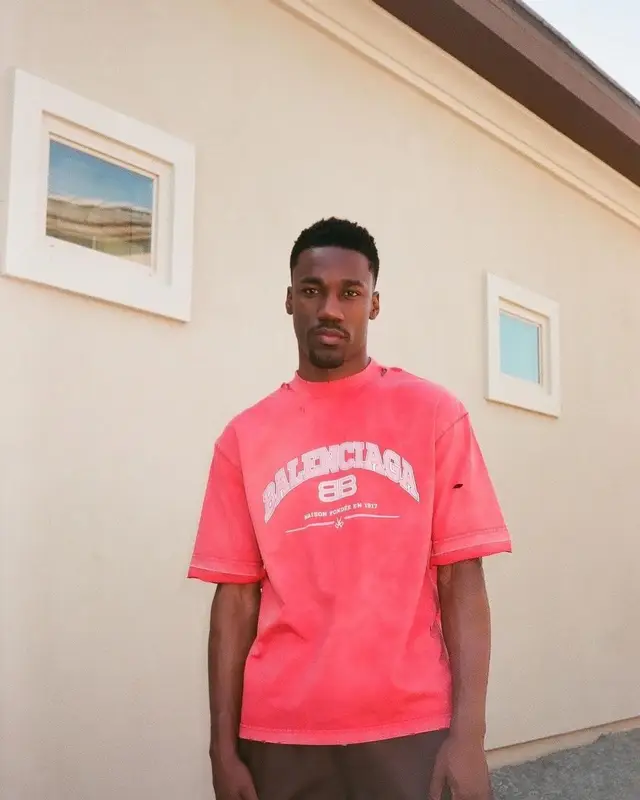 Giveon outfit in Balenciaga, Yeezy, and Calvin Klein, 2022