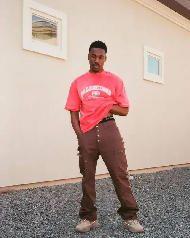 Giveon outfit in Balenciaga, Yeezy, and Calvin Klein, 2022
