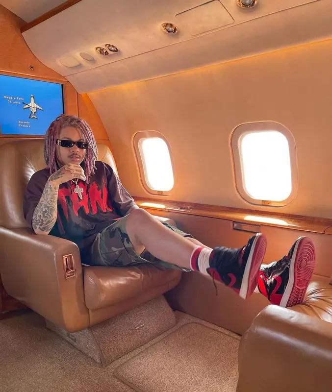 Taurus outfit in Itami, Nike, and Balenciaga, 2022