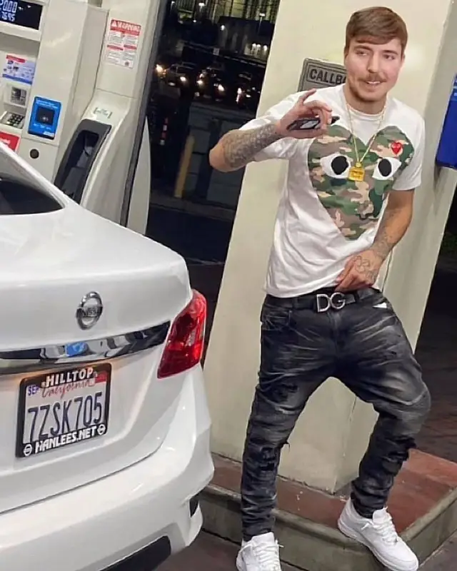 MrBeast outfit in Comme Des Garcons, 2022