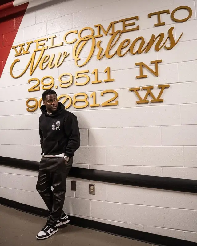 Kevin Hart outfit in Gucci, Nike, and Audemars Piguet, 2022