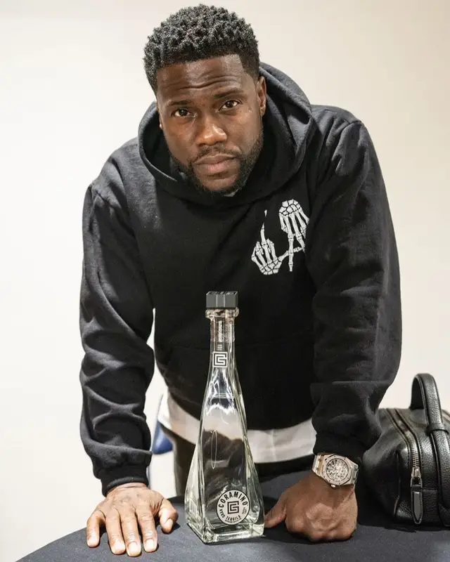 Kevin Hart outfit in Gucci, Nike, and Audemars Piguet, 2022