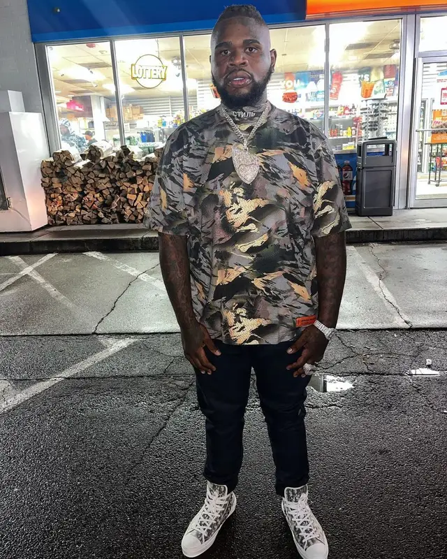 Fat Boy outfit in Heron Preston, Dickies, and Dior, 2022