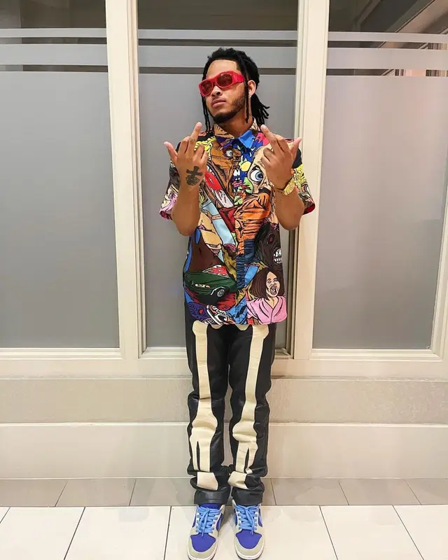 1800Tommy outfit in Nike and Balenciaga, 2022