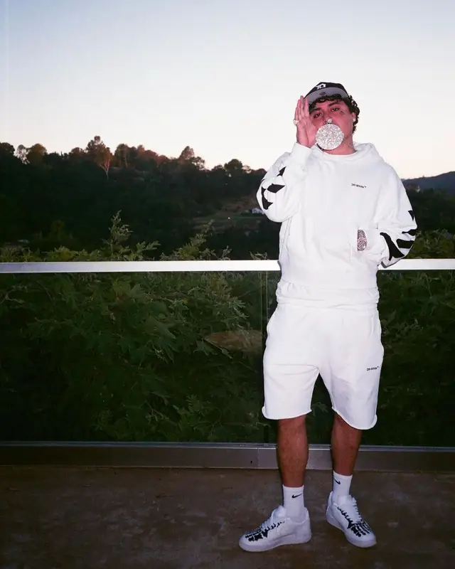 OhGeesy outfit in Off-White, New Era, and Nike, 2022