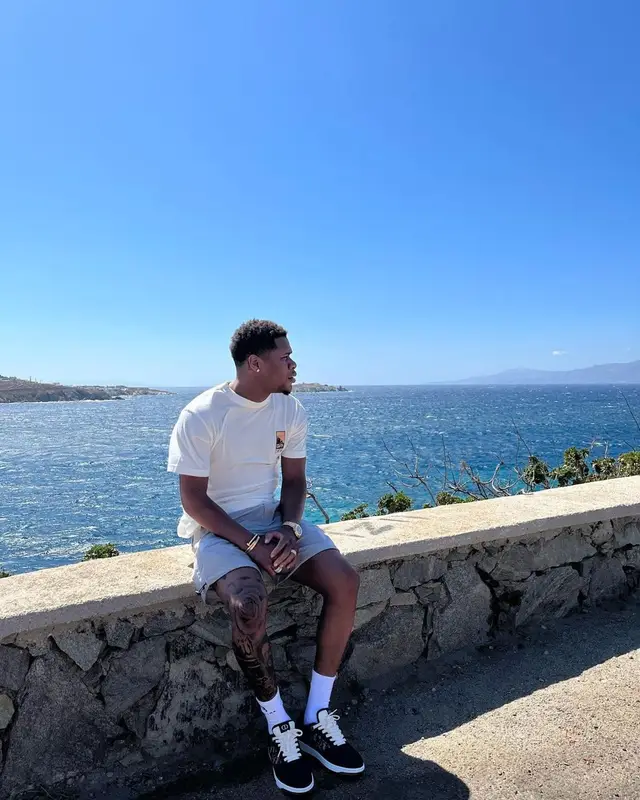 Devin Haney outfit in Louis Vuitton, Dior, and Balenciaga, 2022