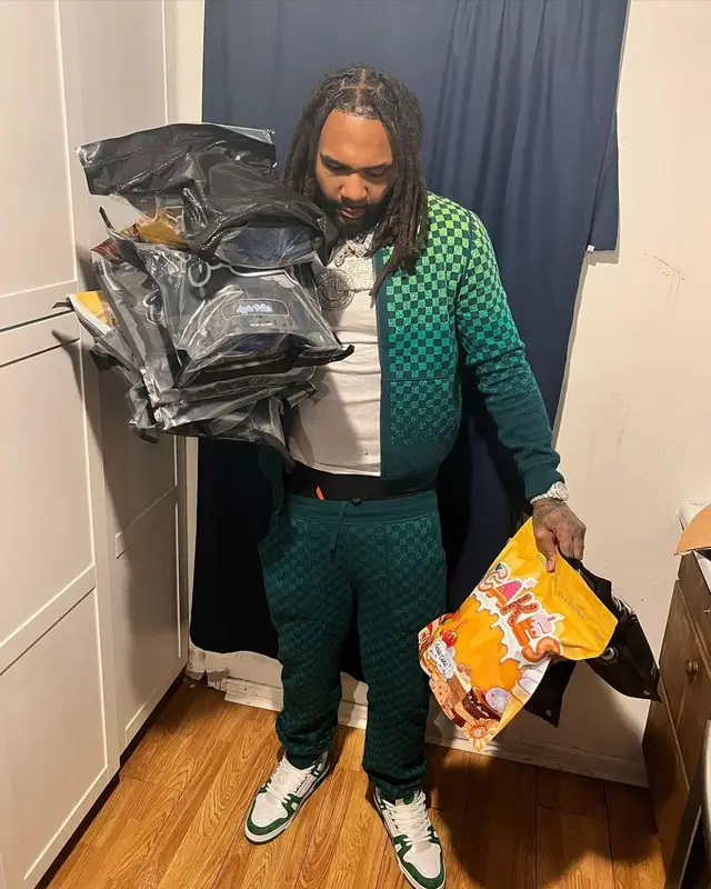 Money Man outfit in Louis Vuitton, 2022