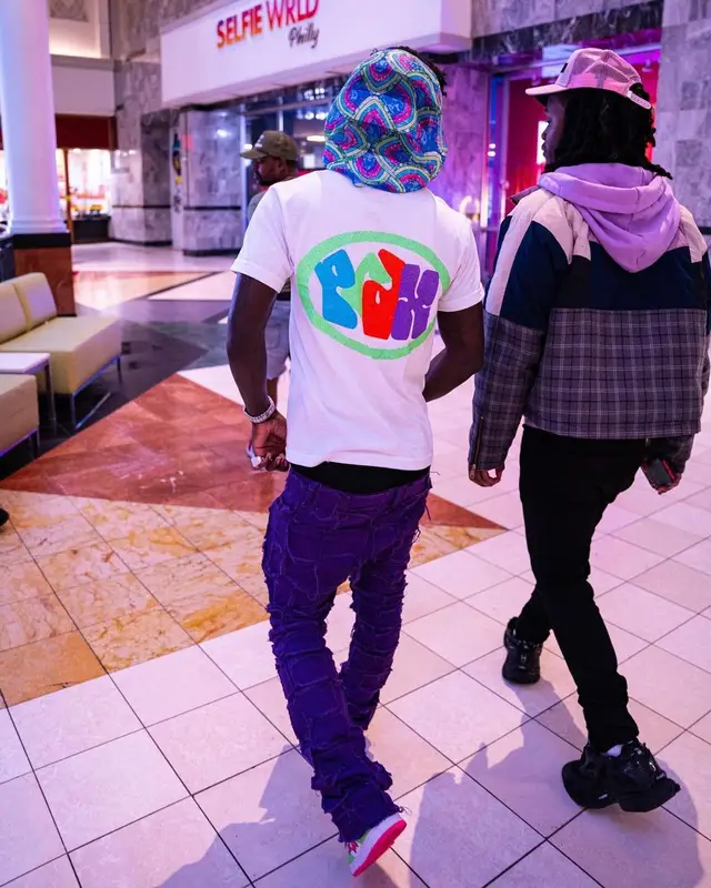 2Rare outfit in Paradox, Valabasas, and Struck Fear, 2022