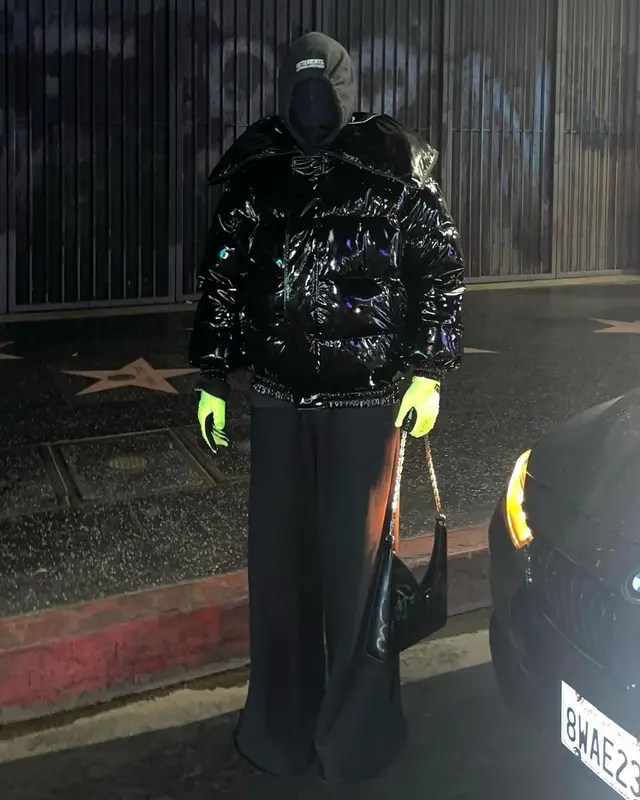 Gab3 outfit in Vetements and Givenchy, 2022