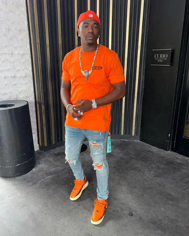 Bankroll Freddie outfit in Off-White, Amiri, and Nike, 2022