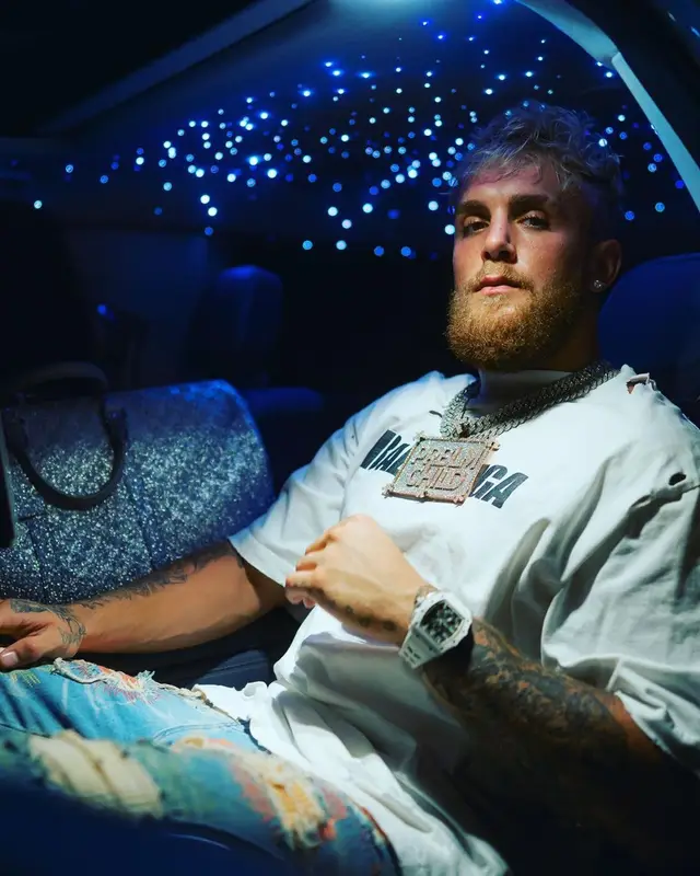 Jake Paul outfit in Balenciaga, Who Decides War, and Nike, 2022