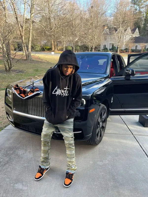 Lil Gnar outfit in Gnarcotic and Valabasas, 2022