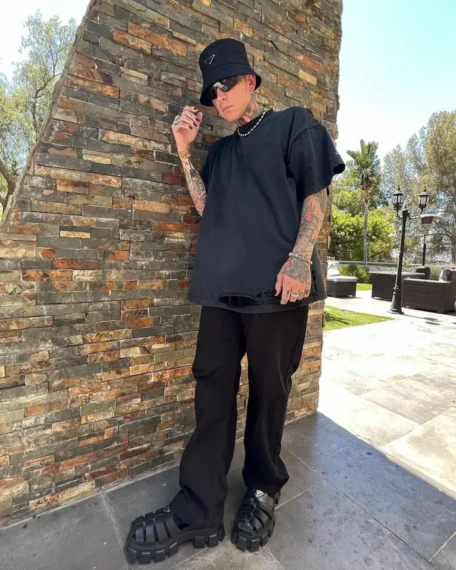 Blackbear outfit in Balenciaga and Prada, 2022