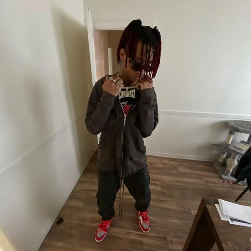 Kashdami outfit in Rick Owens, B.B. Simon, and Oakley, 2022