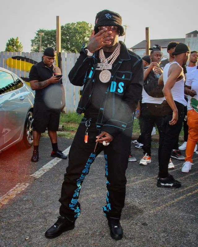 EST Gee outfit in Vlone and Nike, 2022