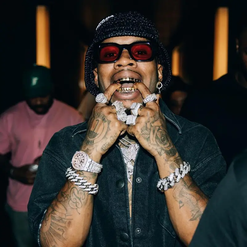 Tory Lanez outfit in Rhude, Prada, and Thierry Lasry, 2022