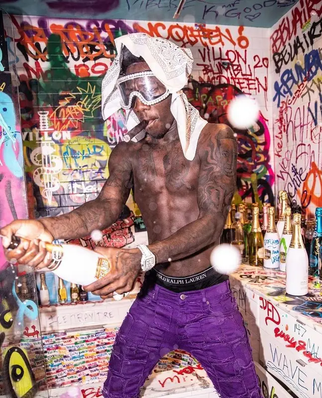 2Rare outfit in Valabasas, 2022